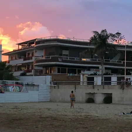 Alojamento de Acomodação e Pequeno-almoço L'onda Marina di Ragusa