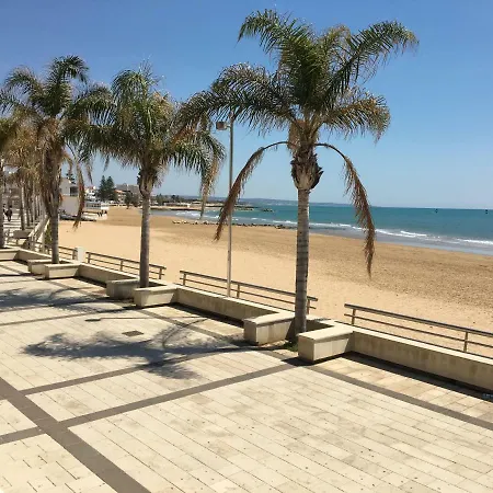 Alojamento de Acomodação e Pequeno-almoço L'onda Marina di Ragusa